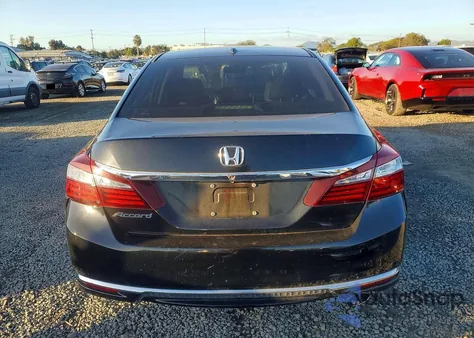 2016 Honda Accord Exl z USA, uszkodzony, nr VIN 1HGCR2F83GA082968